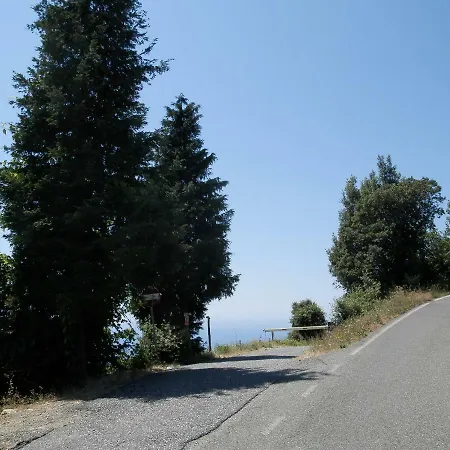 بيت للعطل Tra Er Boscu Er Maa فولاسترا