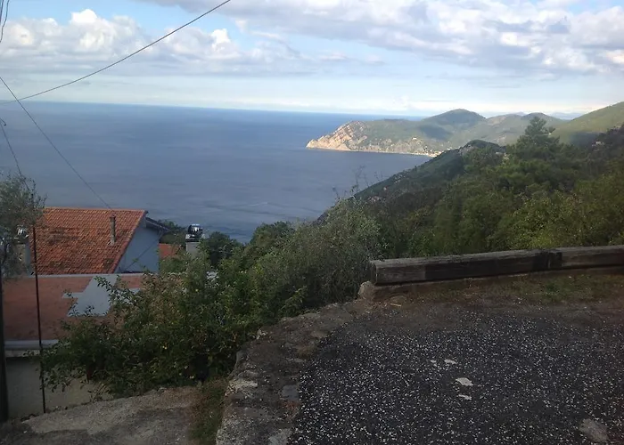 Tra Er Boscu Er Maa Воластра
