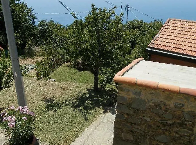 بيت للعطل Tra Er Boscu Er Maa فولاسترا