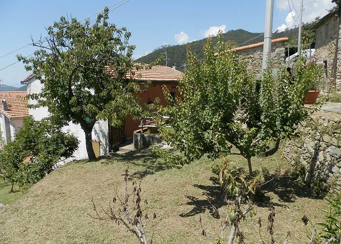 بيت للعطل Tra Er Boscu Er Maa